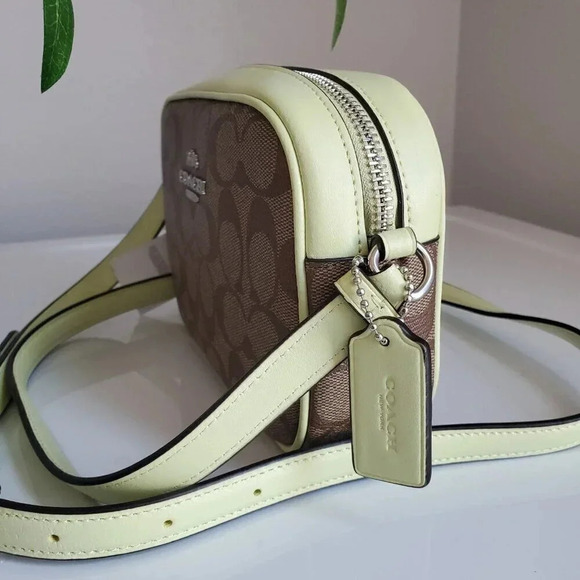 Coach crossbody Jamie camera bag in pale lime - Picture 3 of 7